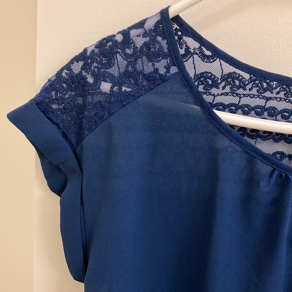 EM Navy Lace Top - Picture 3 of 8